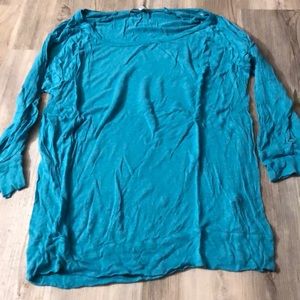 Three quarter sleeve shirt